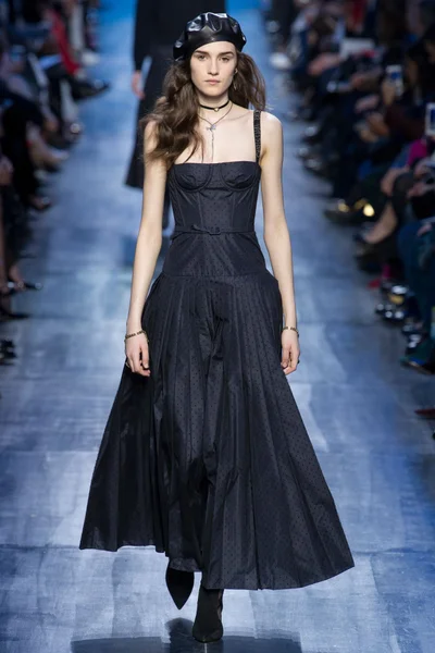 Look 19